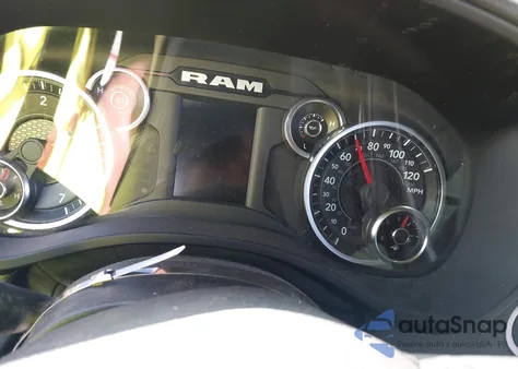 2022 Ram 1500 Big Horn 4X2 5'7 Box from USA, damaged, VIN 1C6RREFG4NN253600